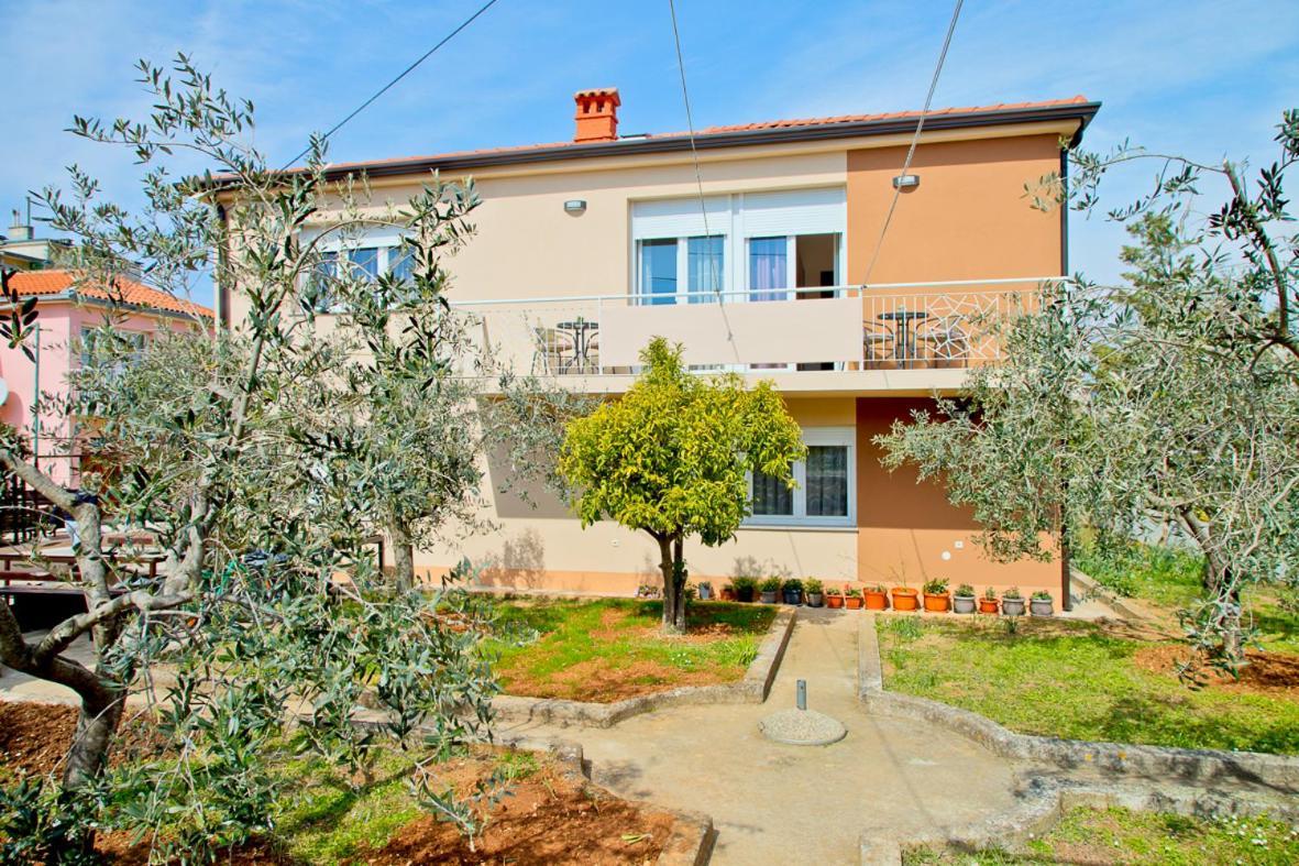 Apartment Kris Pula Exterior foto